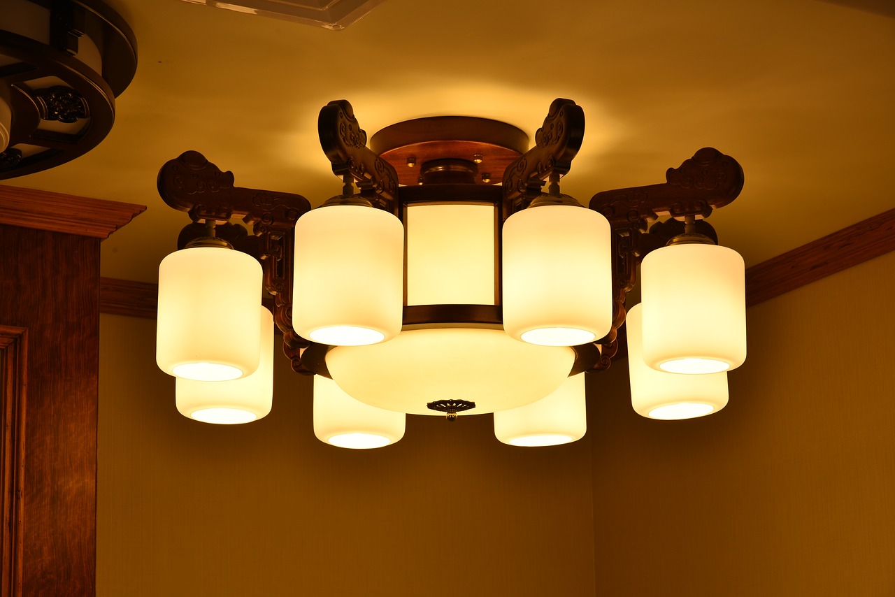 Lampy sufitowe – czy warto je montować w każdym pomieszczeniu?
