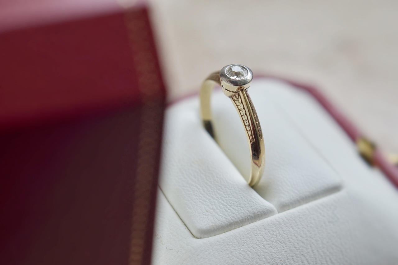 Zaręczyny – jak wybrać pierścionek na ten wyjątkowy dzień?